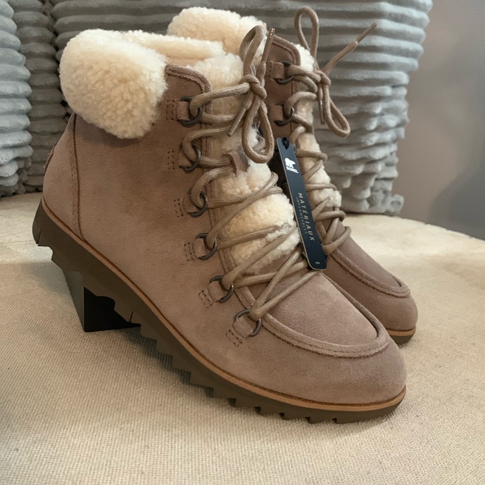 Sorel Boots Bootie Ankle Harlow Lace Cozy Suede Leather Shearling Lined Beige